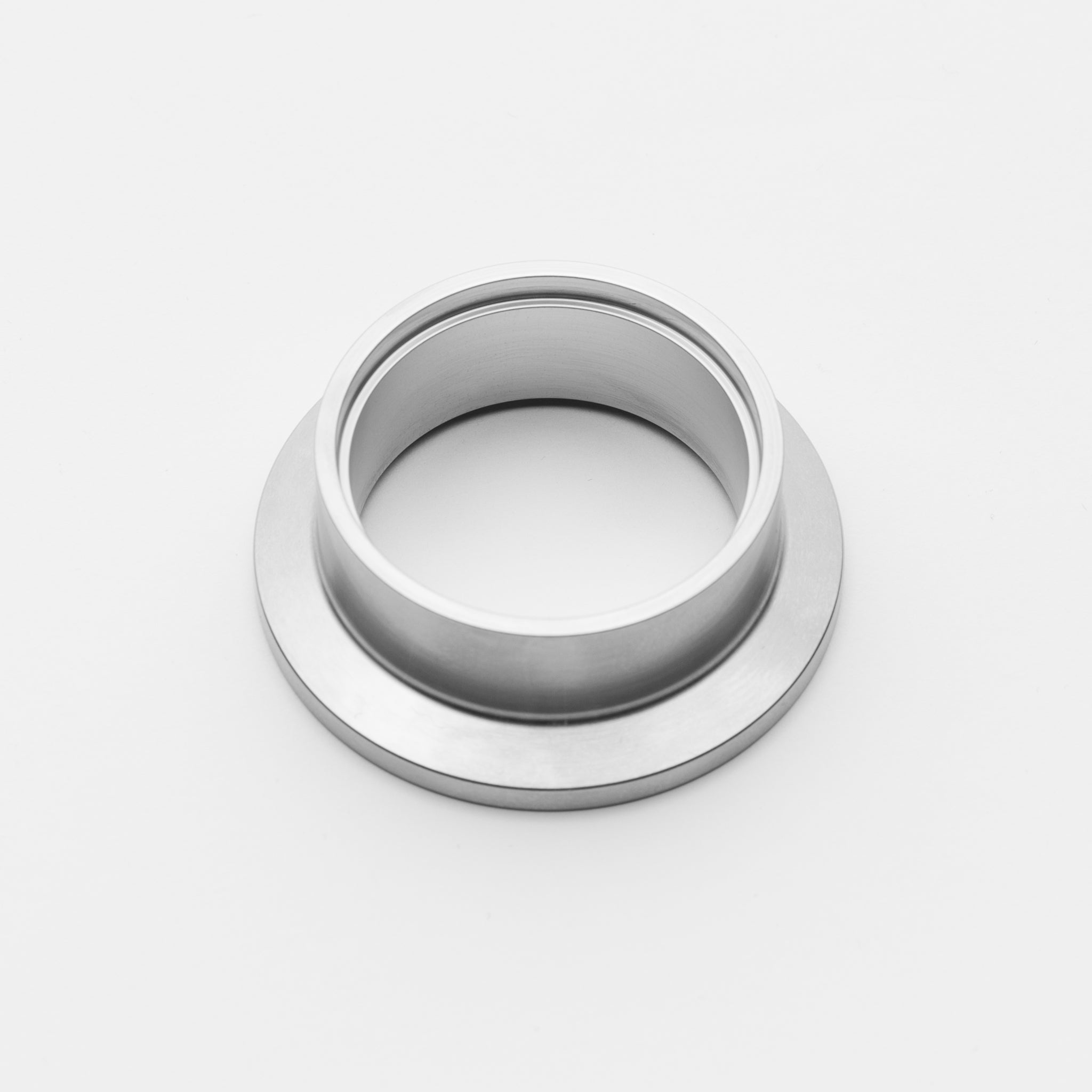 Metallic V-Band Ferrule Male on a white background