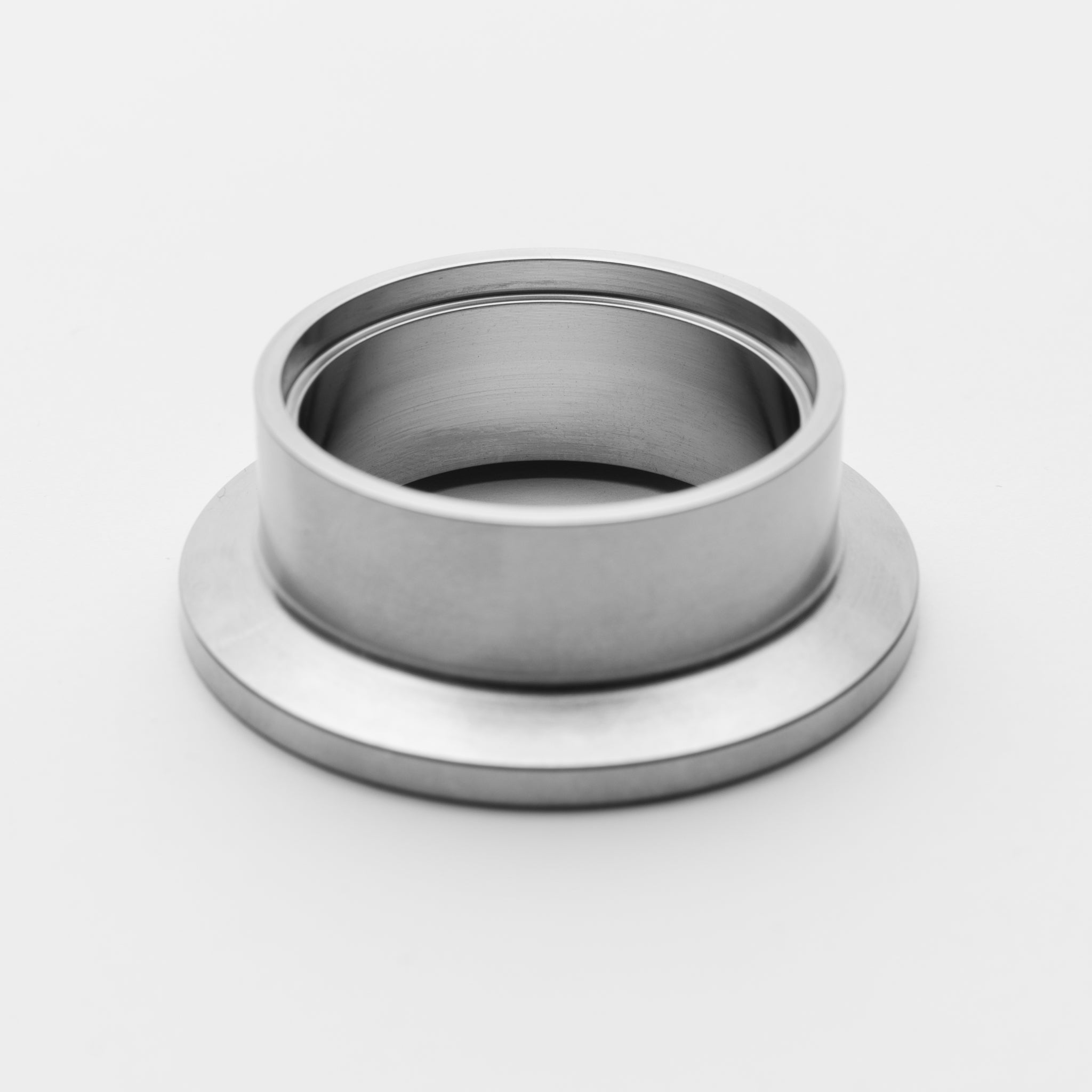 Metallic V-Band Ferrule Male on a white background