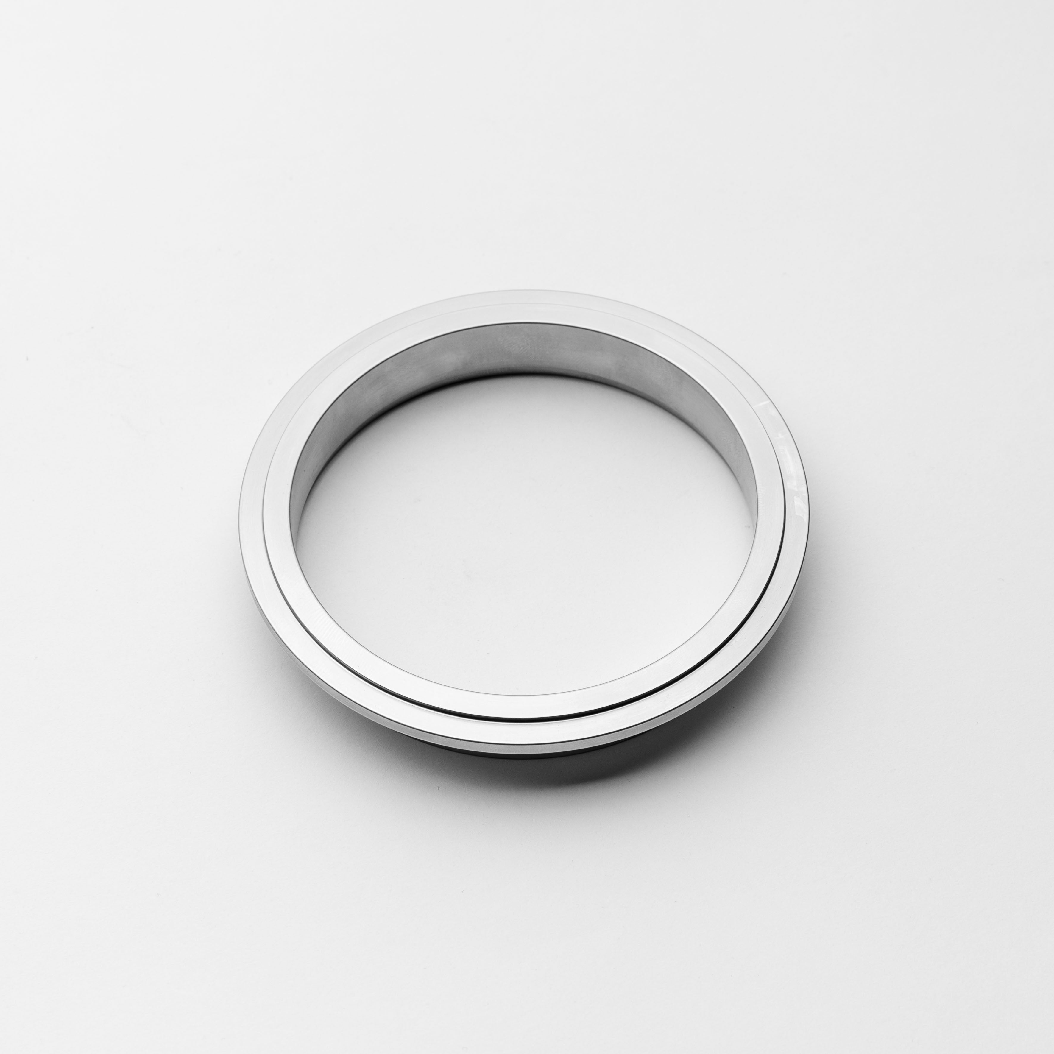 Silver V-Band Ferrule Male on a light gray background